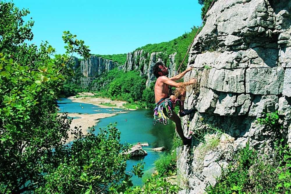 Hebergements Des Posas Sampzon Kültér fotó